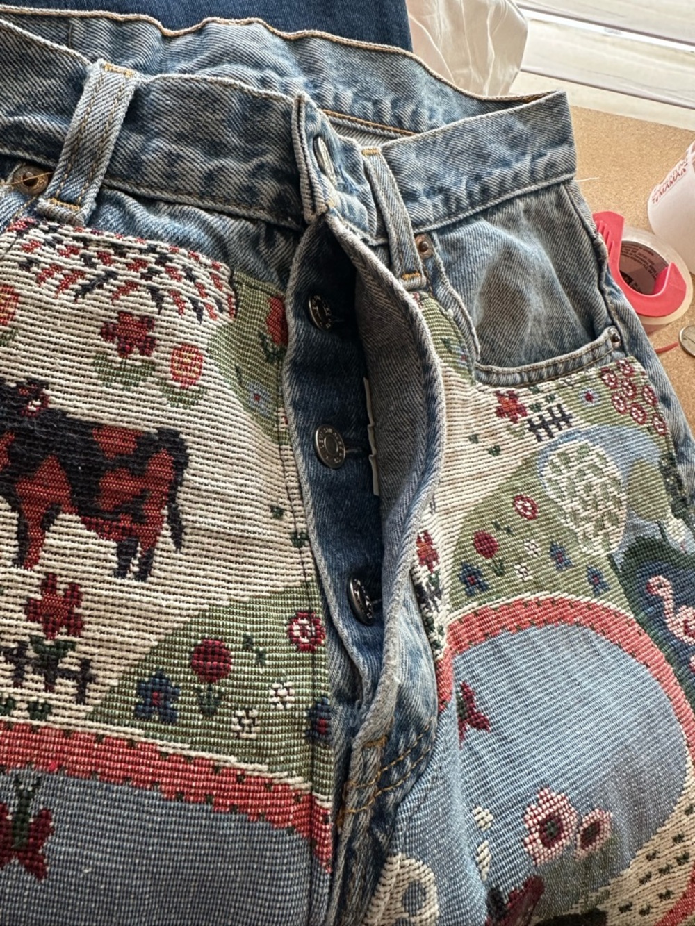 Levi's Women's Skinny Jeans with Multicolor Scenic Print - Picture 5 of 5
